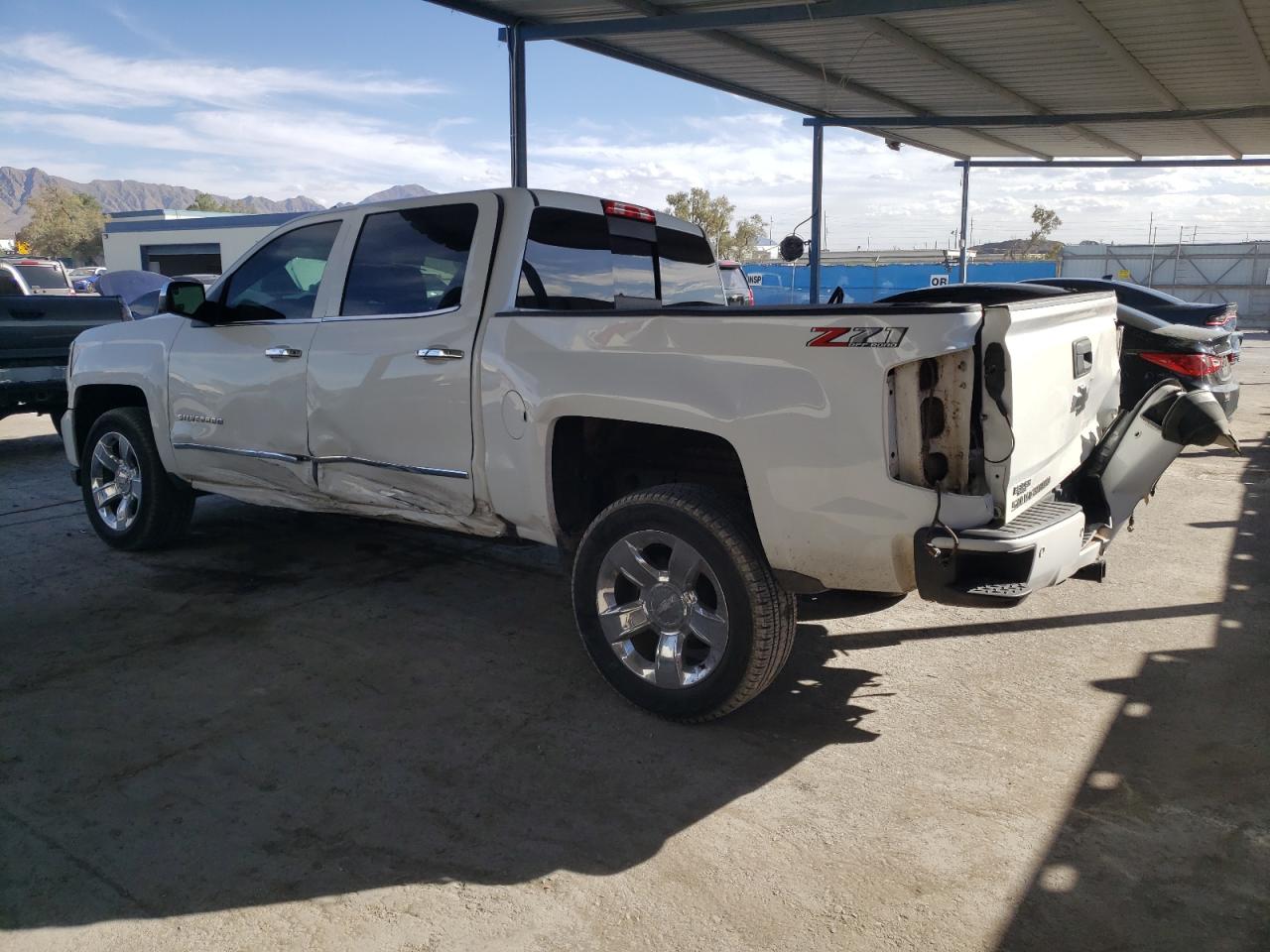 Obraz 2 z 2018 CHEVROLET SILVERADO K1500 LTZ 2018 z VIN 3GCUKSEC1JG328518