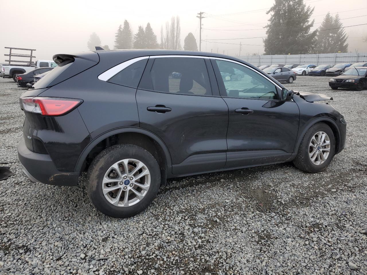 Image 3 of 2020 FORD ESCAPE SE 2020 with VIN 1FMCU9G66LUA36865