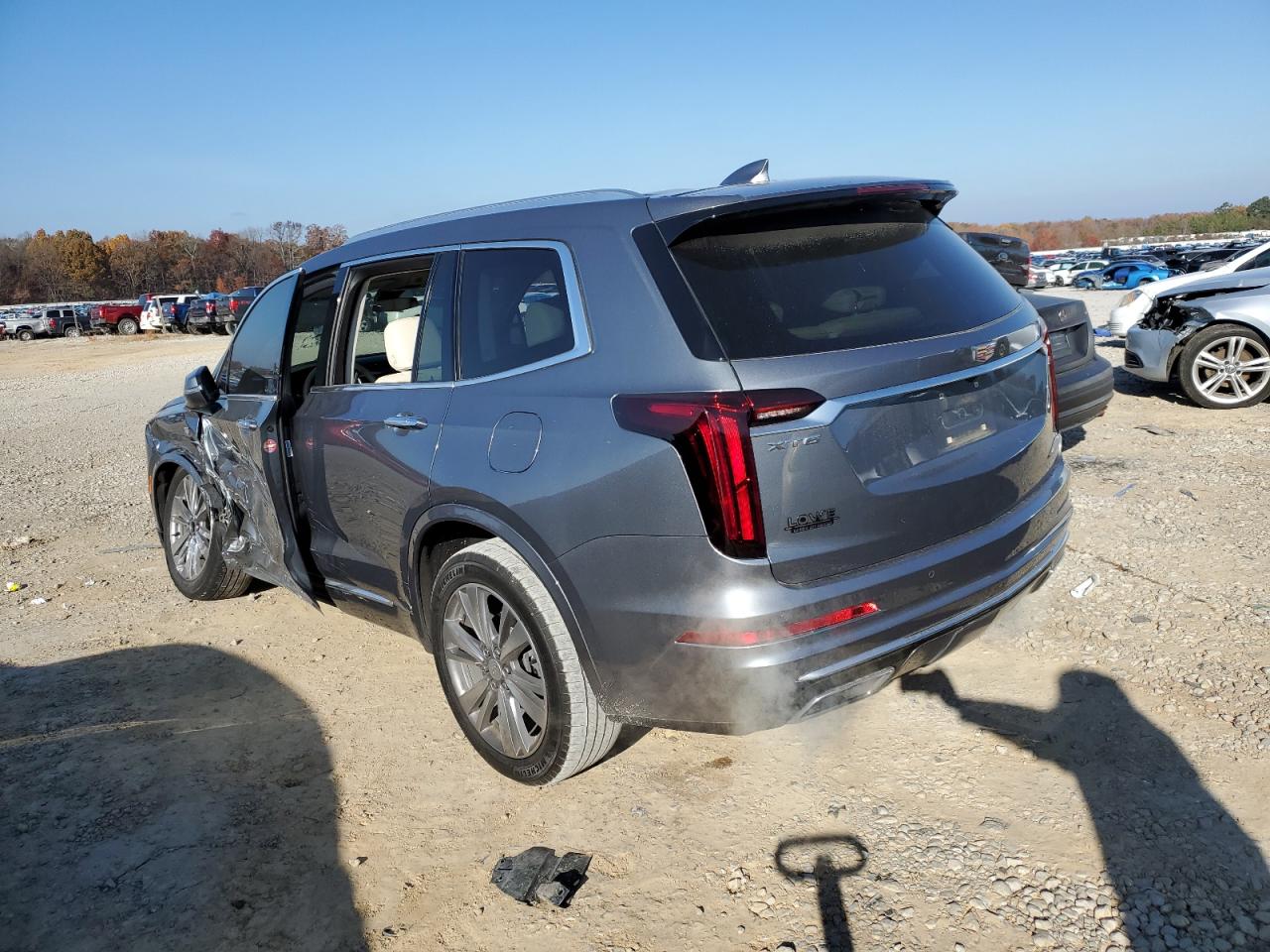 Image 2 of 2021 CADILLAC XT6 PREMIUM LUXURY 2021 with VIN 1GYKPCRS5MZ228694