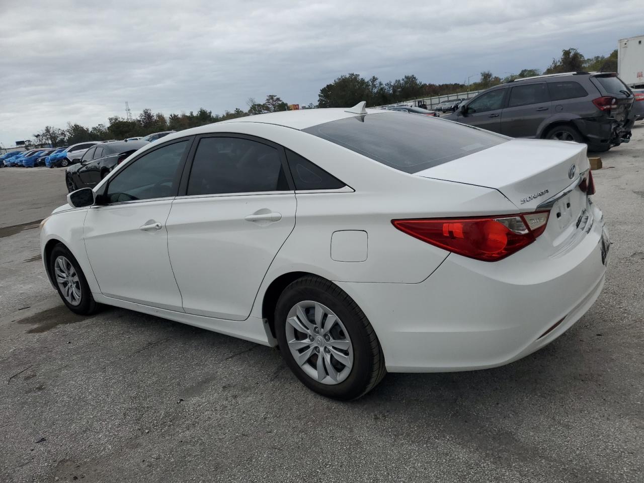 Image 2 of 2011 HYUNDAI SONATA GLS 2011 with VIN 5NPEB4AC5BH083124
