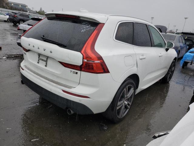 Image 3 of 2020 VOLVO XC60 T5 MOMENTUM 2020 with VIN YV4102RK1L1460008