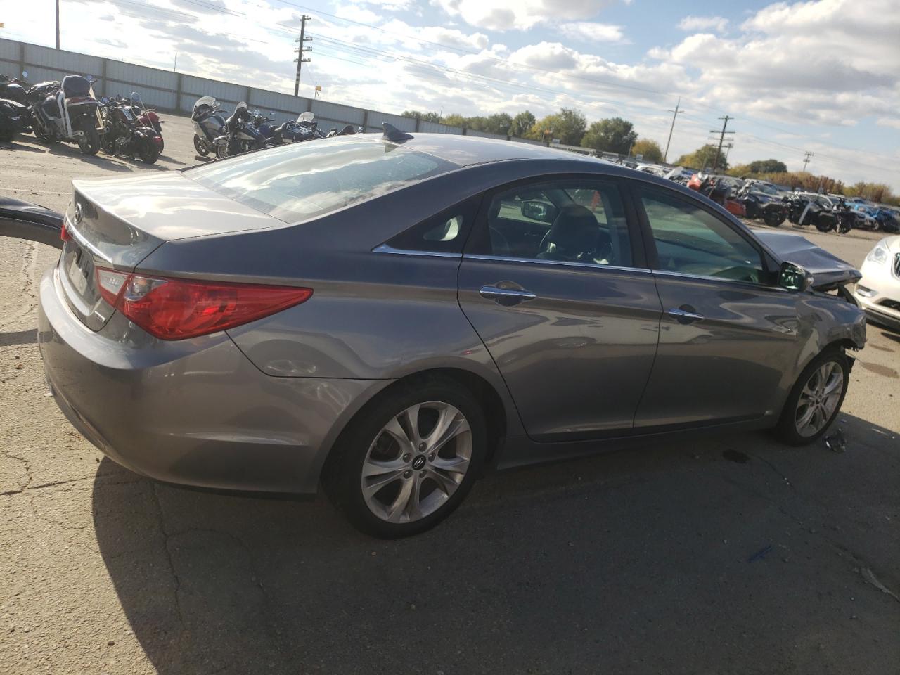 Obraz 3 z 2011 HYUNDAI SONATA SE 2011 z VIN 5NPEC4AC8BH304437