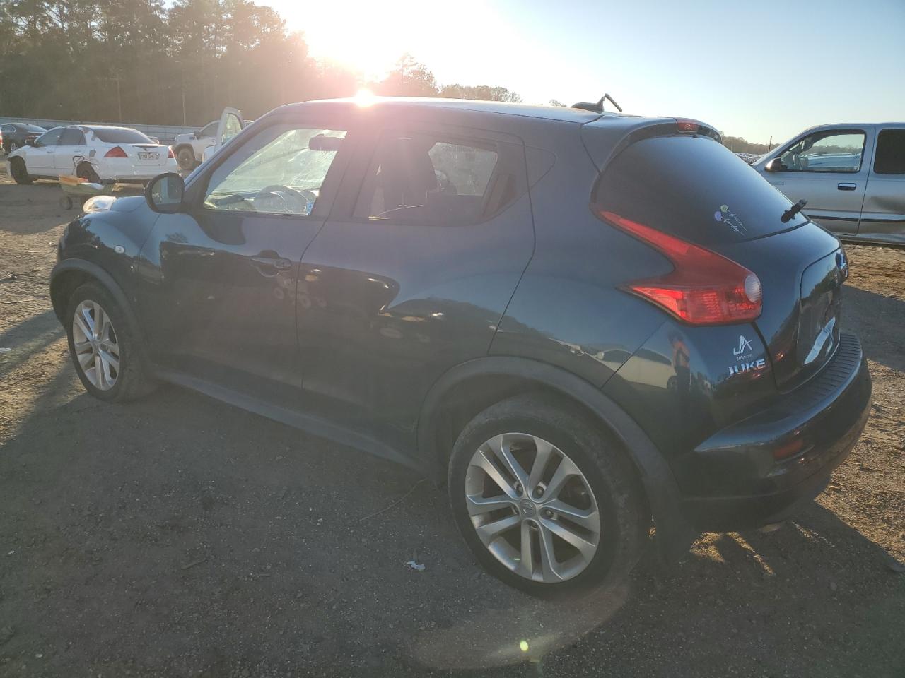 Image 2 of 2014 NISSAN JUKE S 2014 with VIN JN8AF5MR2ET353584