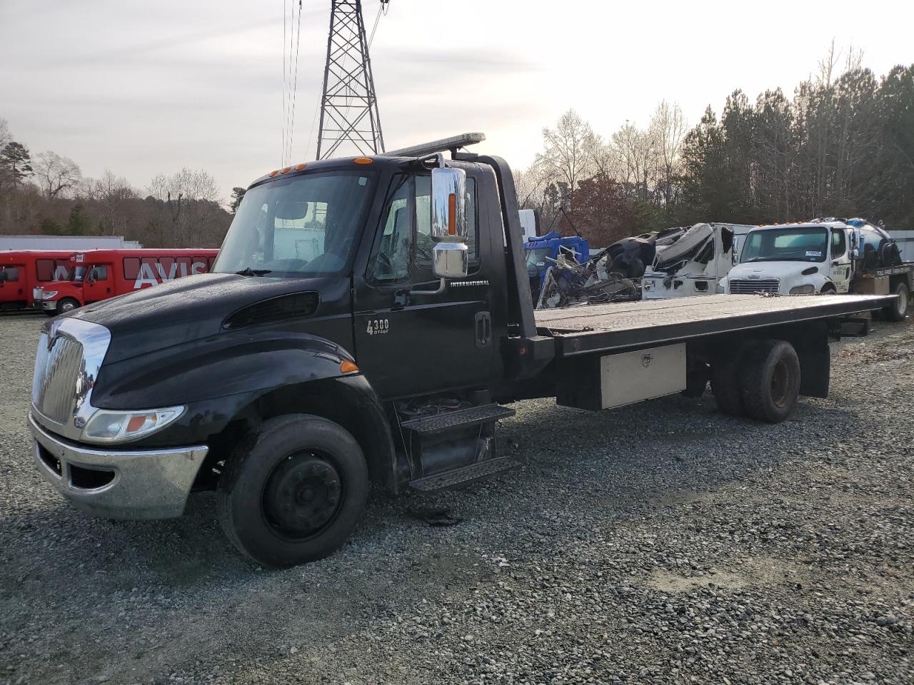 Image 1 of 2005 INTERNATIONAL 4000 4300 2005 with VIN 1HTMMAAL35H698071