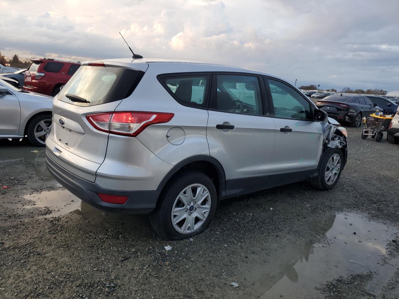 Изображение 3 2016 FORD ESCAPE S 2016 с VIN 1FMCU0F71GUC28450