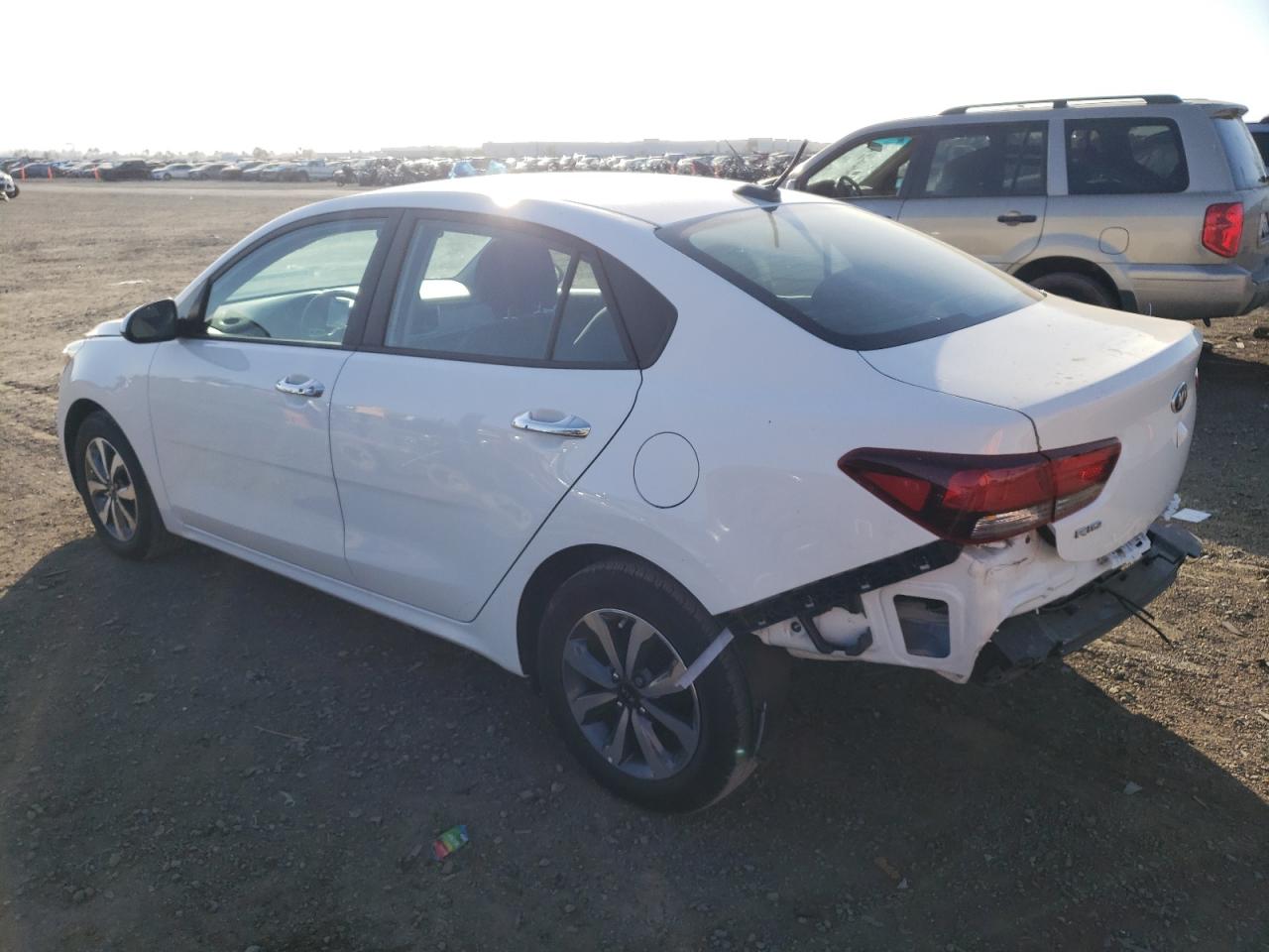 Изображение 2 2021 KIA RIO LX 2021 с VIN 3KPA24AD0ME415971