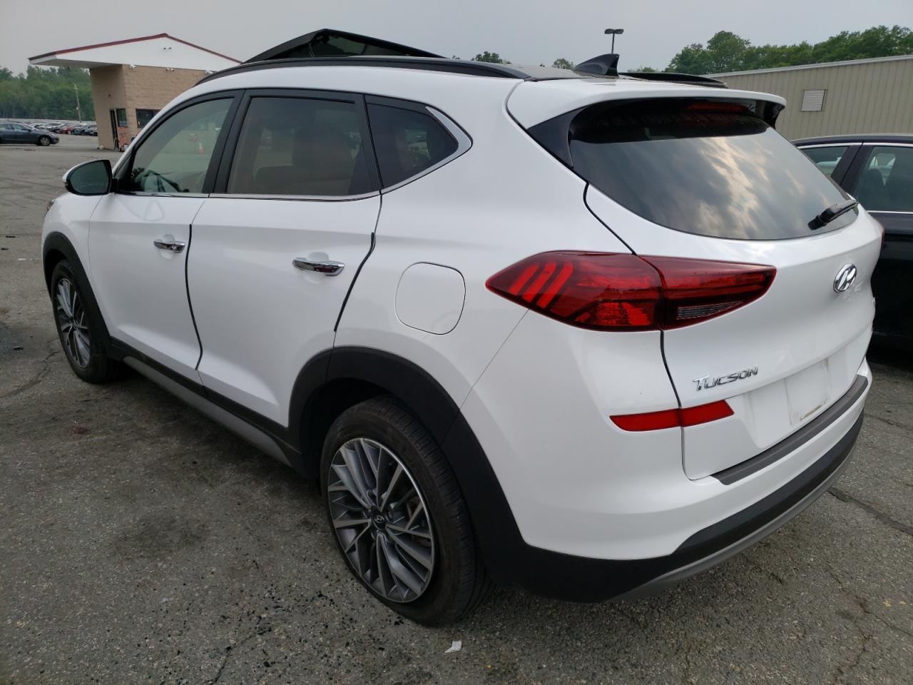 Image 2 of 2021 HYUNDAI TUCSON LIMITED 2021 with VIN KM8J3CAL0MU390825