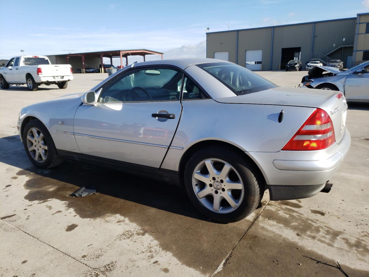 Image 2 of 1998 MERCEDES-BENZ SLK 230 KOMPRESSOR 1998 with VIN WDBKK47F5WF063779