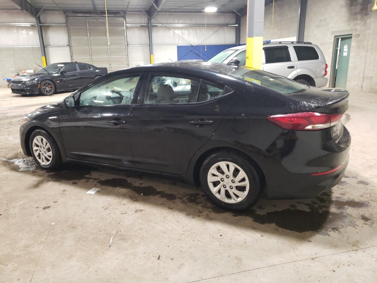 Image 2 of 2017 HYUNDAI ELANTRA SE 2017 with VIN 5NPD74LFXHH155609