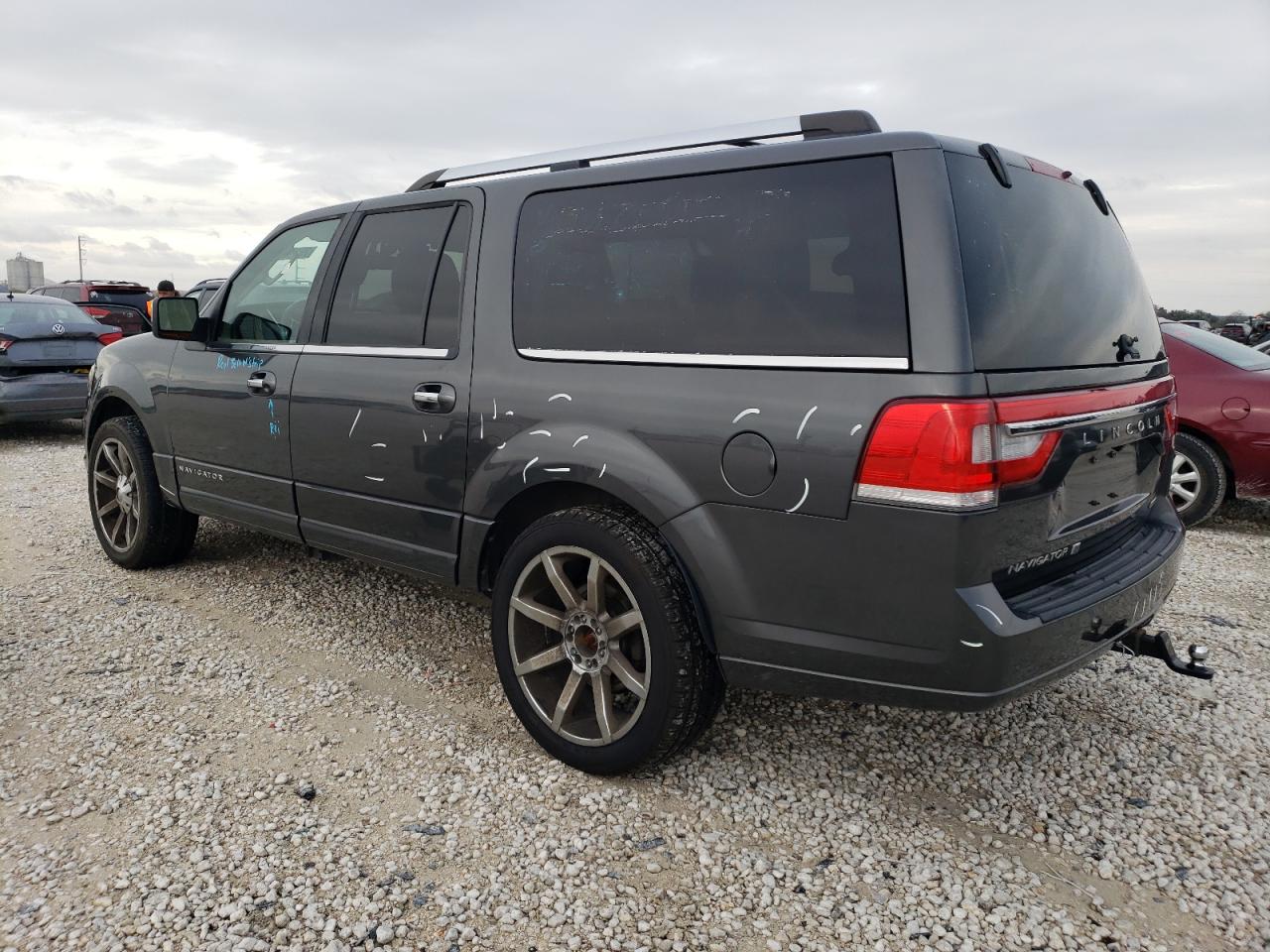 Изображение 2 2015 LINCOLN NAVIGATOR L 2015 с VIN 5LMJJ3JT8FEJ01027