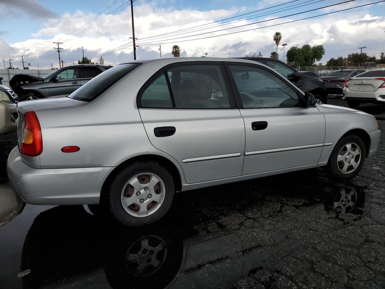 Image 3 of 2002 HYUNDAI ACCENT GL 2002 with VIN KMHCG45CX2U380393