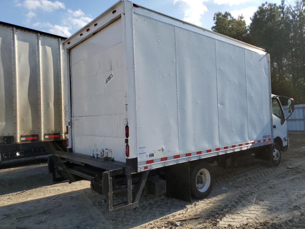 Image 3 of 2016 HINO 155  2016 with VIN JHHYDM1H9GK002652