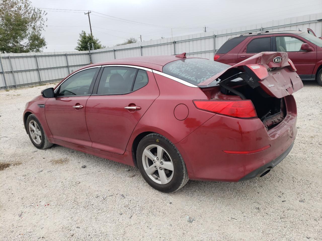 Obraz 2 z 2015 KIA OPTIMA LX 2015 z VIN 5XXGM4A77FG427642