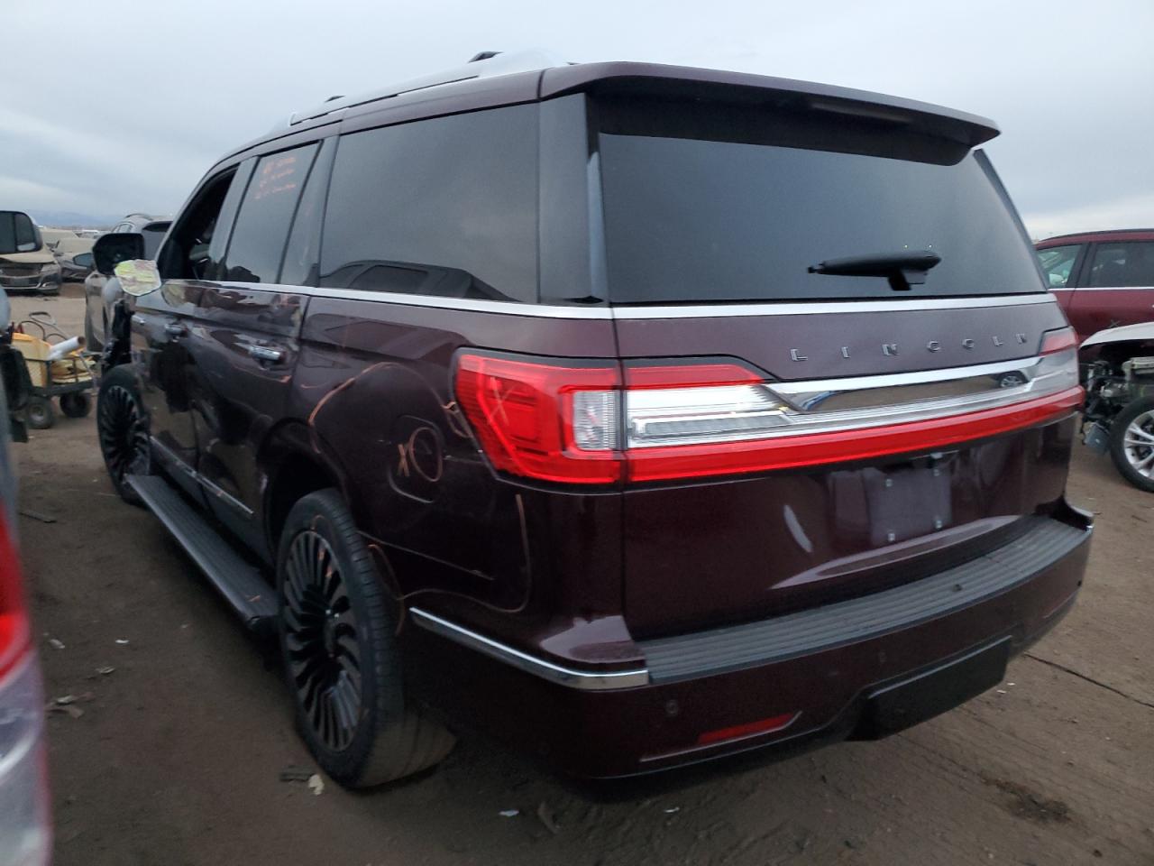 Obraz 2 z 2018 LINCOLN NAVIGATOR BLACK LABEL 2018 z VIN 5LMJJ2TTXJEL05344
