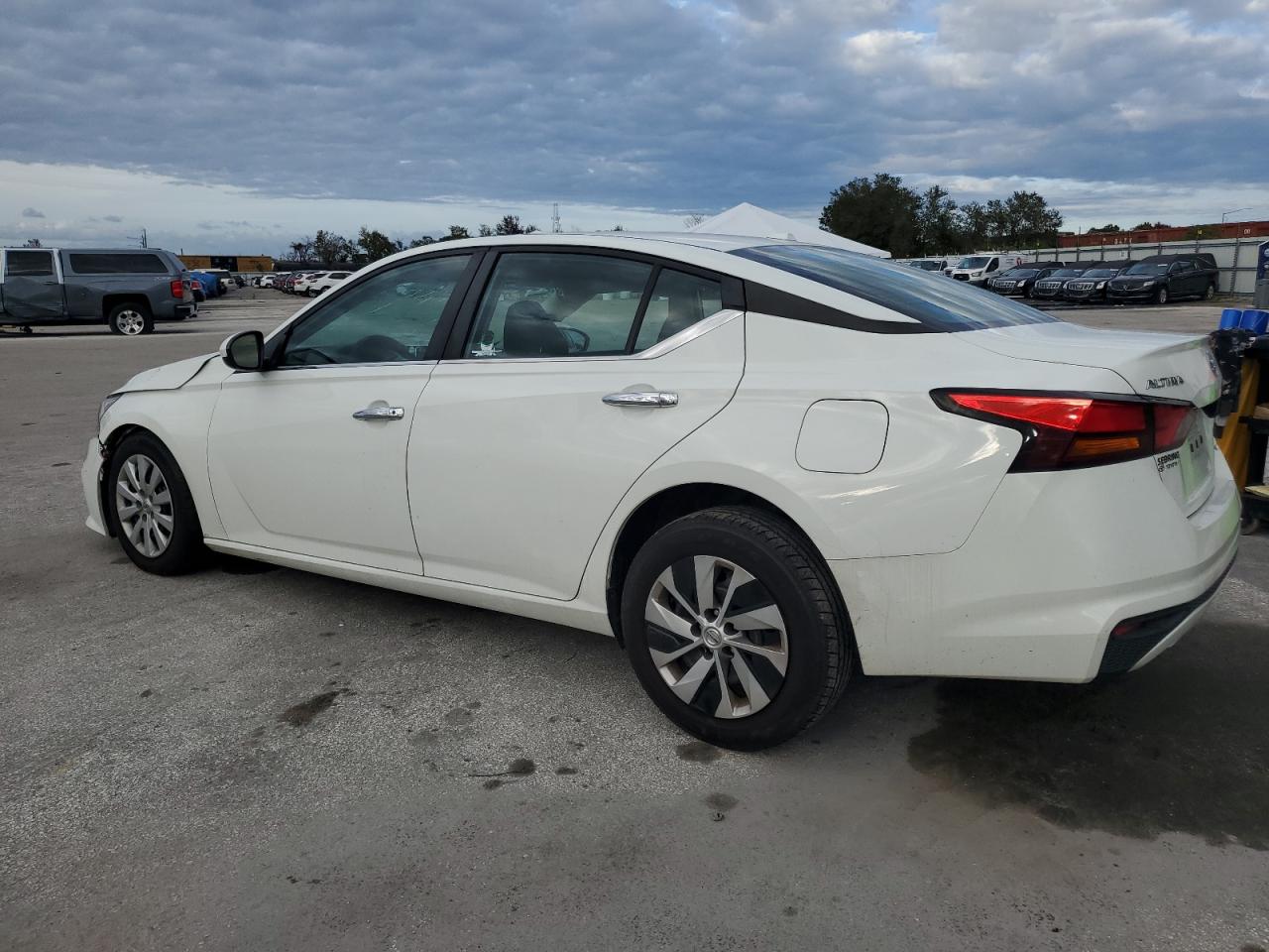 Изображение 2 2020 NISSAN ALTIMA S 2020 с VIN 1N4BL4BV6LC211387