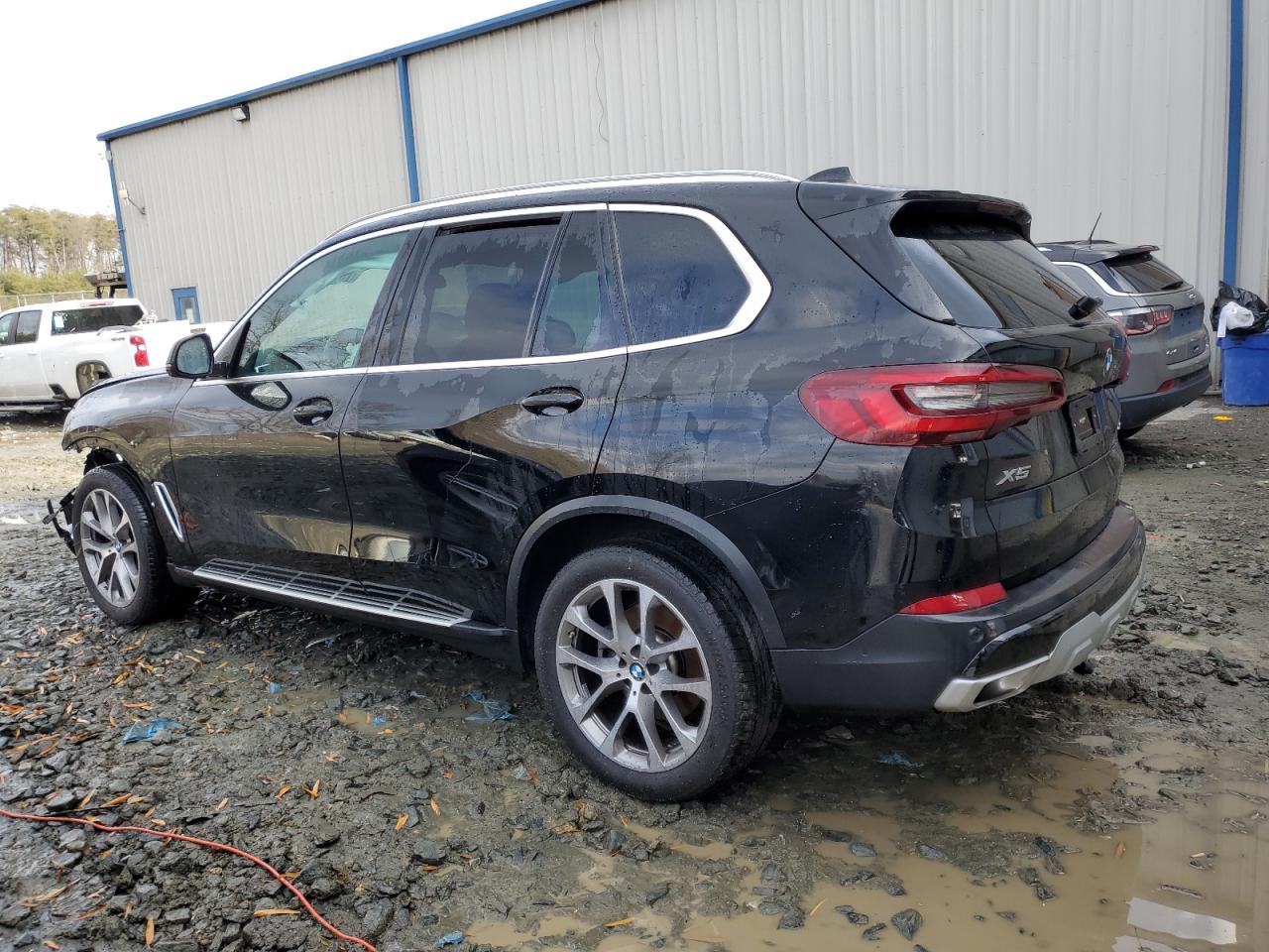 Obraz 2 z 2023 BMW X5 XDRIVE40I 2023 z VIN 5UXCR6C06P9P71939