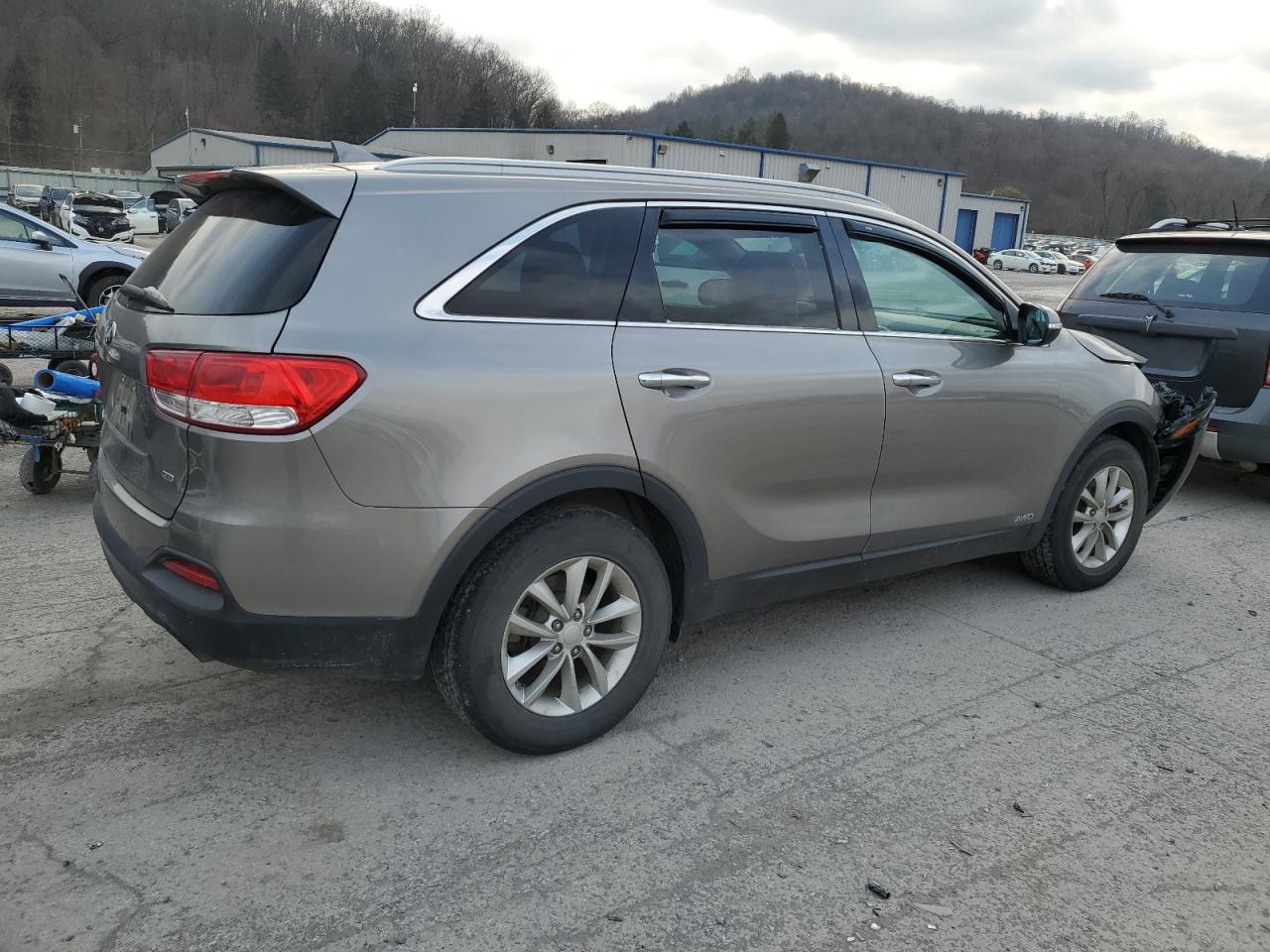 Obraz 3 z 2017 KIA SORENTO LX 2017 z VIN 5XYPGDA39HG192423