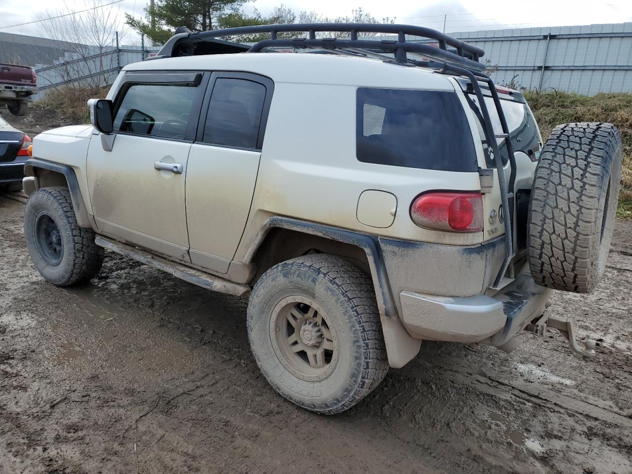Изображение 2 2010 TOYOTA FJ CRUISER  2010 с VIN JTEBU4BF7AK093462