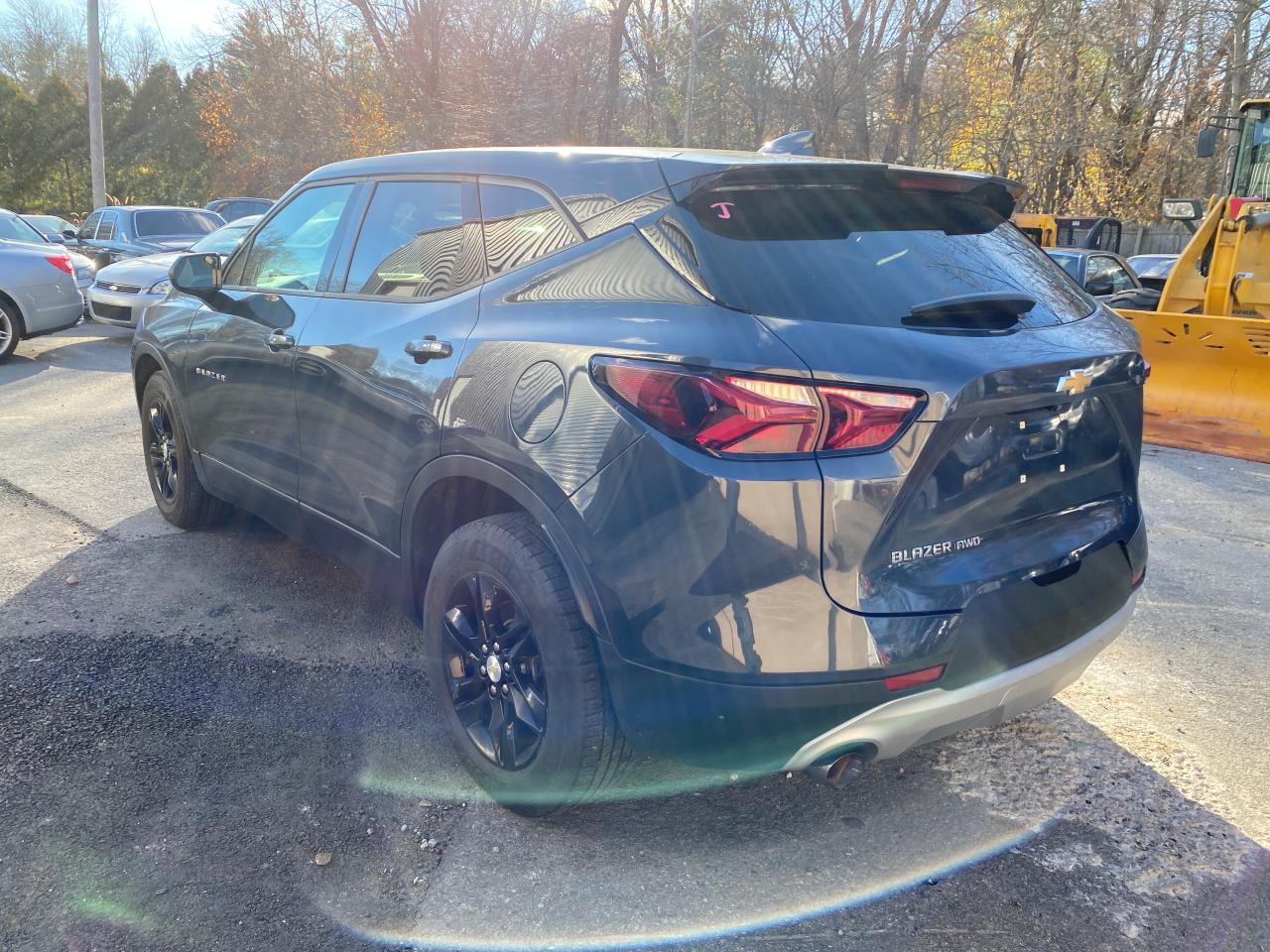Obraz 3 z 2019 CHEVROLET BLAZER 2LT 2019 z VIN 3GNKBGRS3KS686263