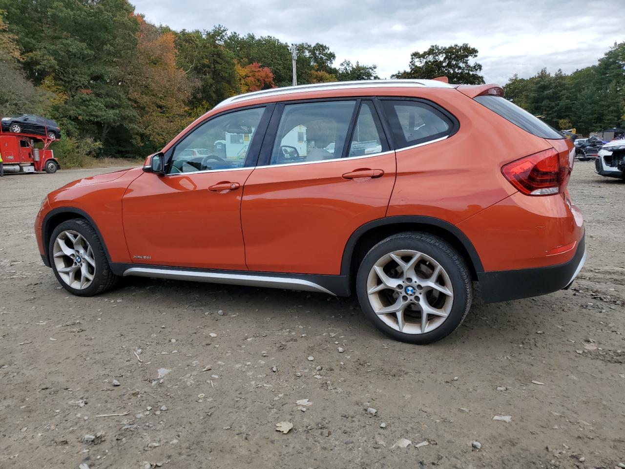 Obraz 2 z 2014 BMW X1 XDRIVE28I 2014 z VIN WBAVL1C57EVY20027