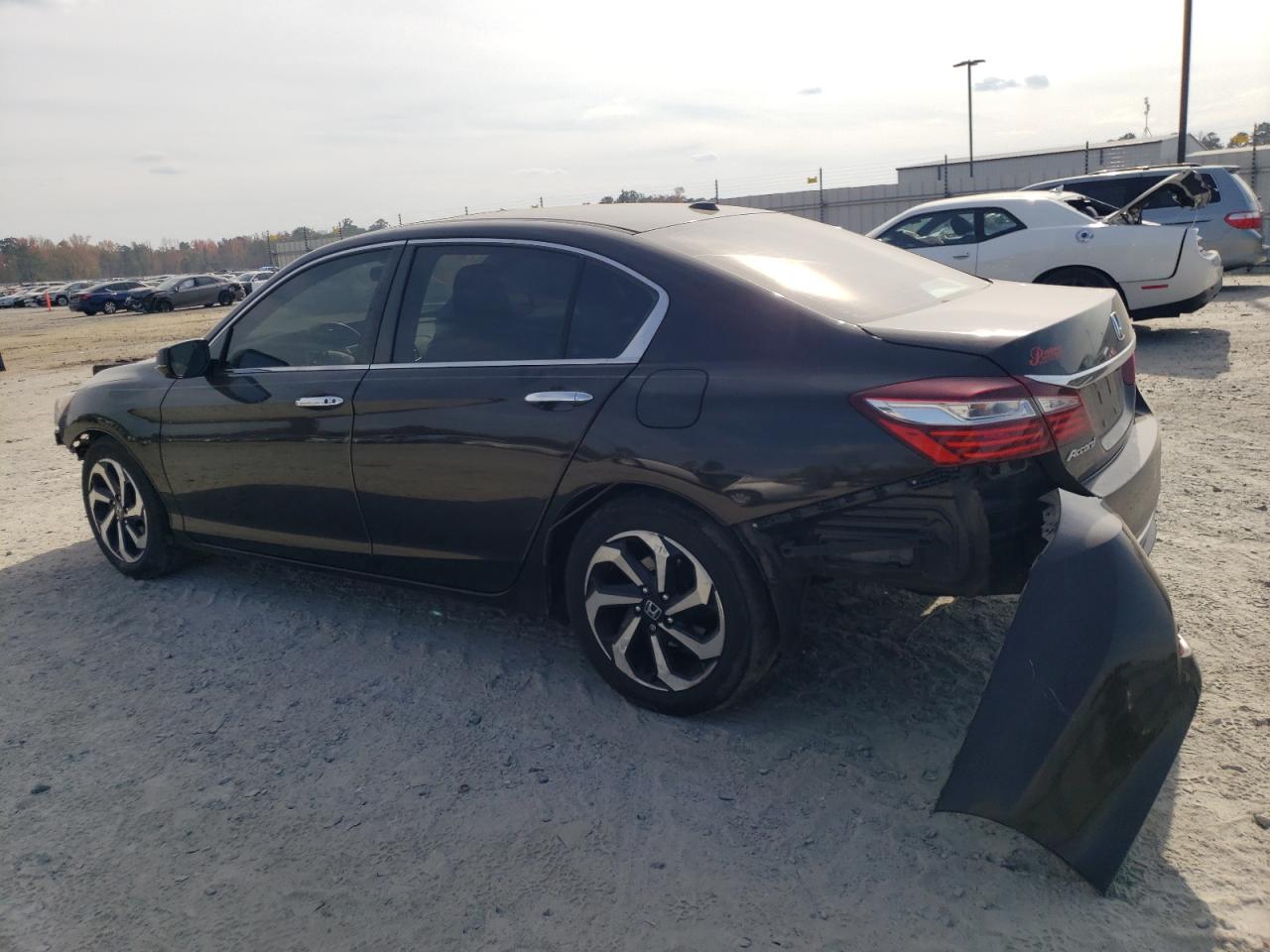 Изображение 2 2016 HONDA ACCORD EX 2016 с VIN 1HGCR2F73GA147678