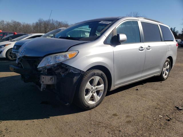 2013 TOYOTA SIENNA LE 2013 image