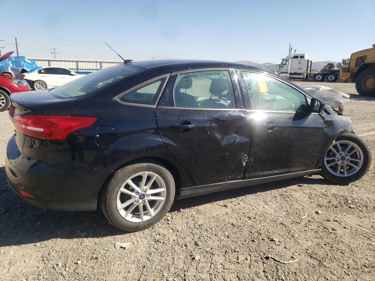 Obraz 3 z 2018 FORD FOCUS SE 2018 z VIN 1FADP3F26JL326348