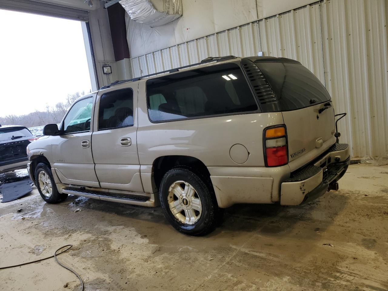 Изображение 2 2005 GMC YUKON XL DENALI 2005 с VIN 1GKFK66U35J248458