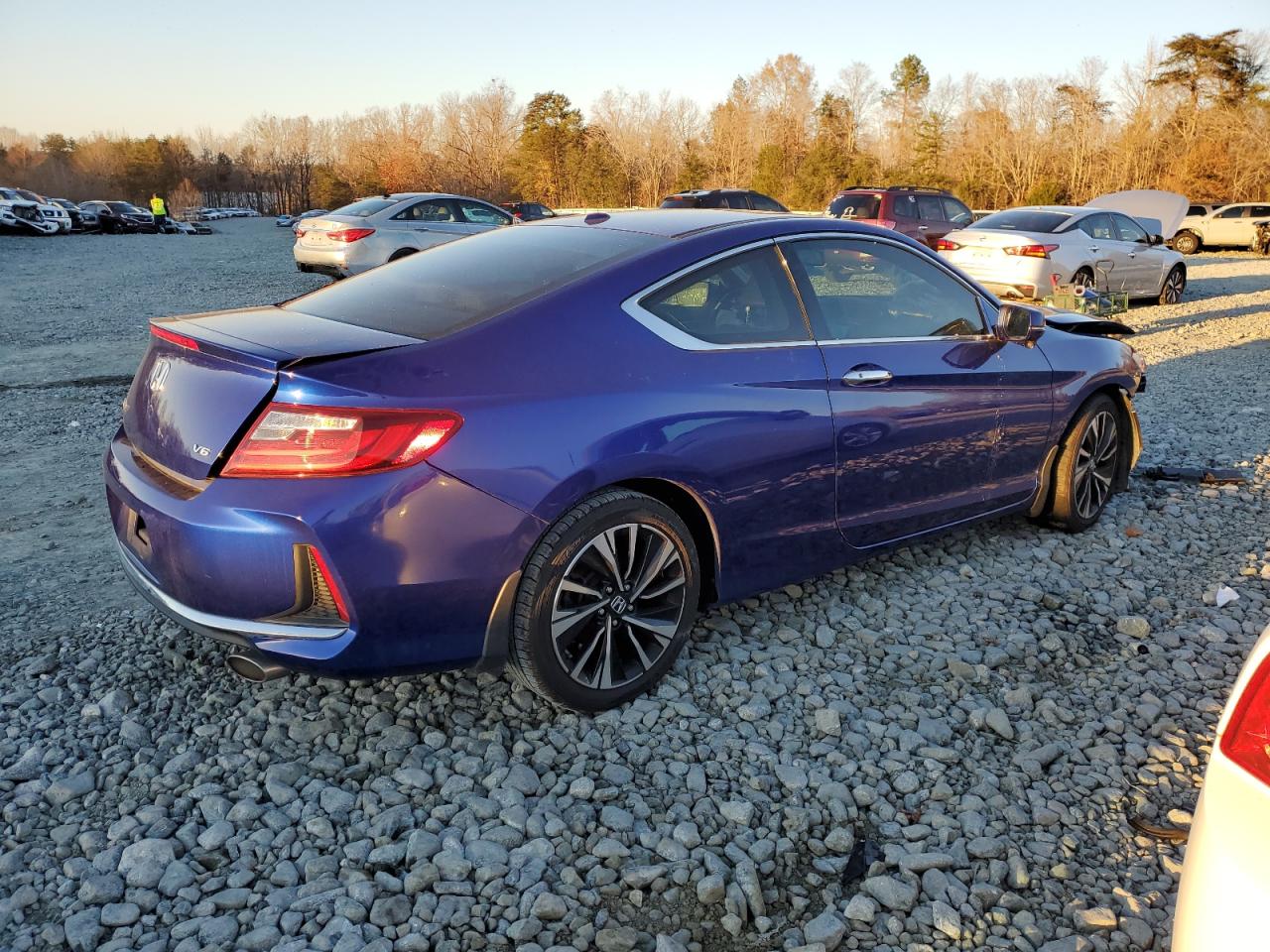Image 3 of 2017 HONDA ACCORD EXL 2017 with VIN 1HGCT2B82HA006084