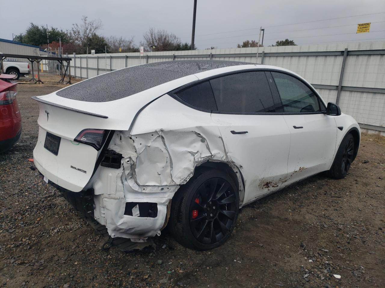 Obraz 3 z 2021 TESLA MODEL Y  2021 z VIN 5YJYGAEEXMF282308