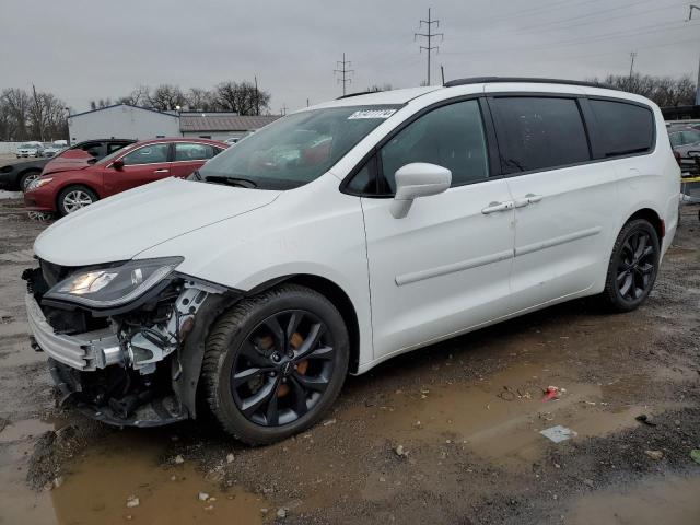 Obraz 1 z 2018 CHRYSLER PACIFICA TOURING PLUS 2018 z VIN 2C4RC1FG0JR188423