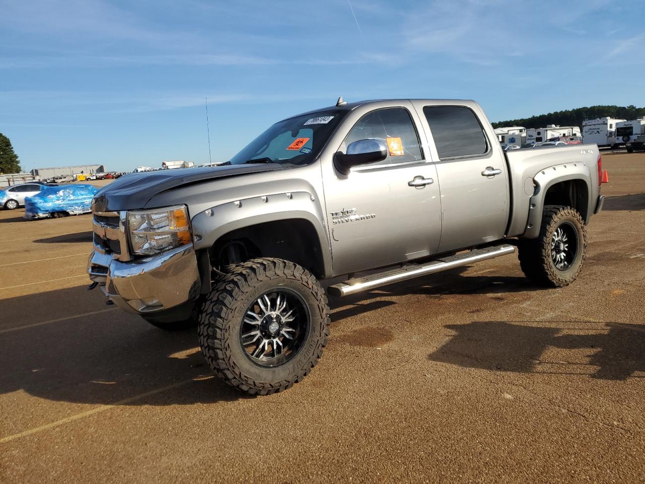 Image 1 of 2013 CHEVROLET SILVERADO K1500 LT 2013 with VIN 3GCPKSE74DG138085