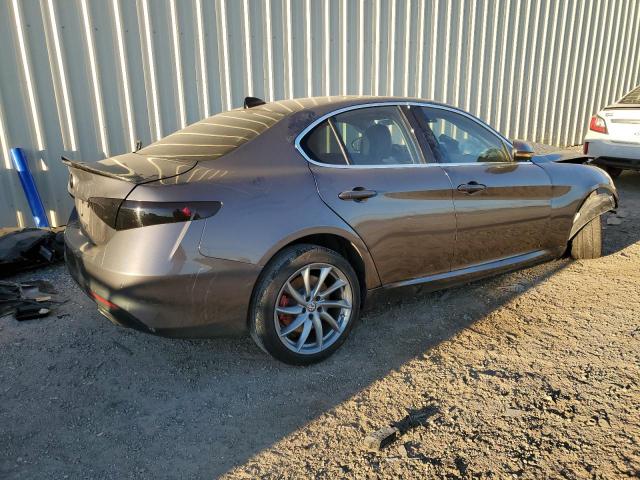 Obraz 3 z 2017 ALFA ROMEO GIULIA  2017 z VIN ZARFAEBN2H7551830