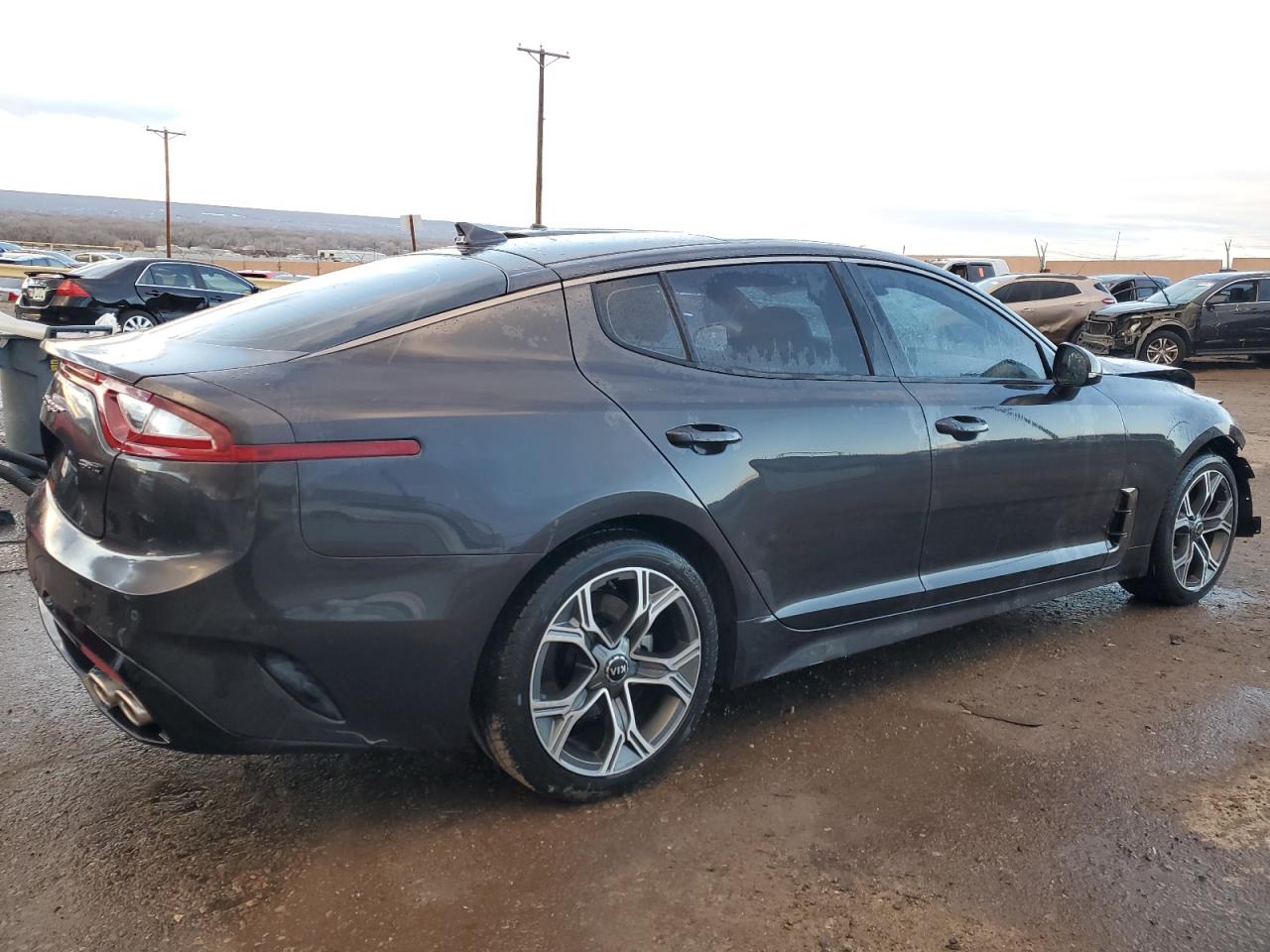Obraz 3 z 2020 KIA STINGER  2020 z VIN KNAE15LA6L6083419