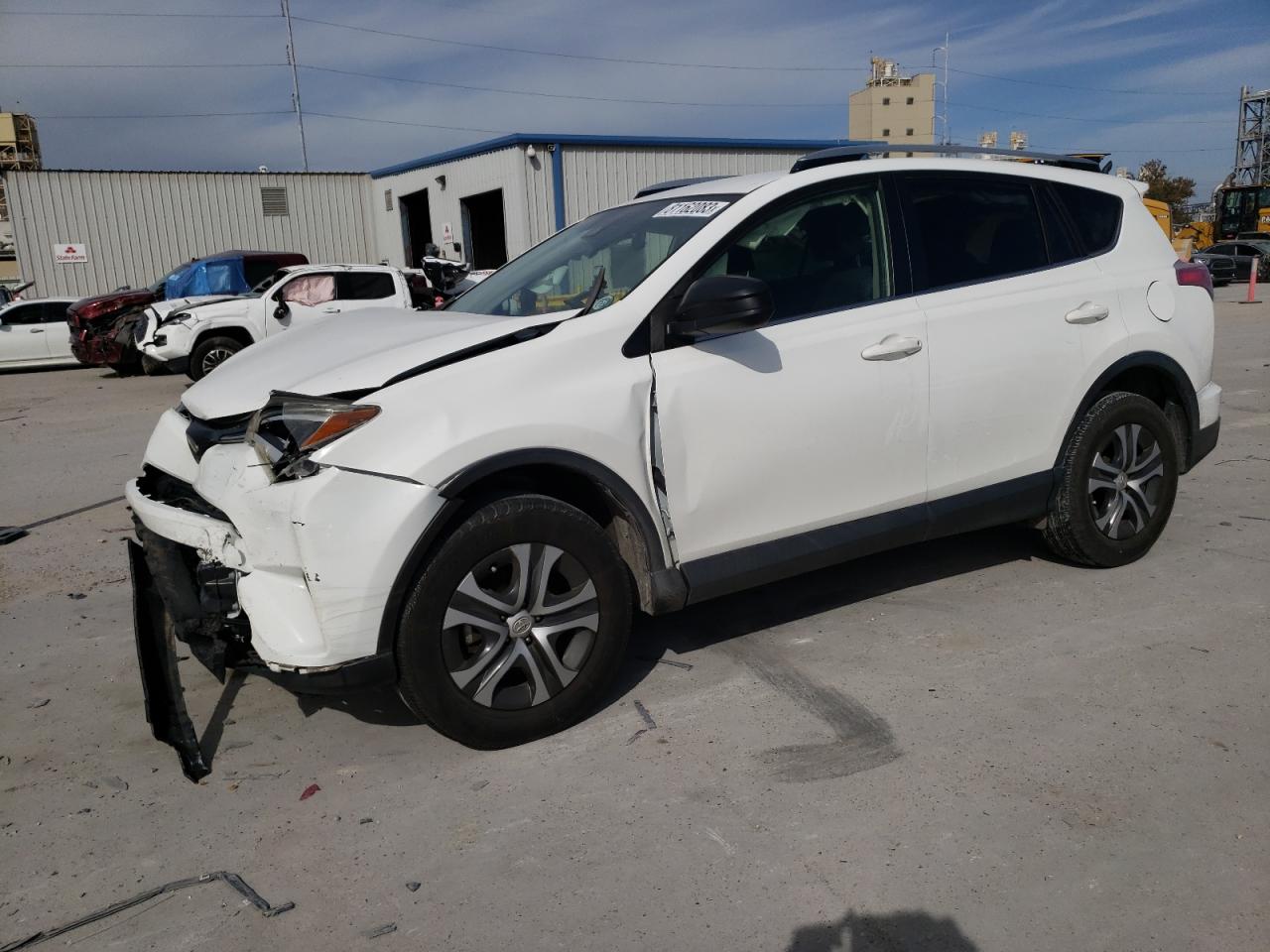Изображение 1 2017 TOYOTA RAV4 LE 2017 с VIN JTMZFREV8HJ108838