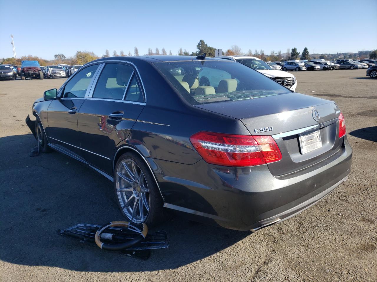 Image 2 of 2010 MERCEDES-BENZ E 350 2010 with VIN WDDHF5GBXAA067941