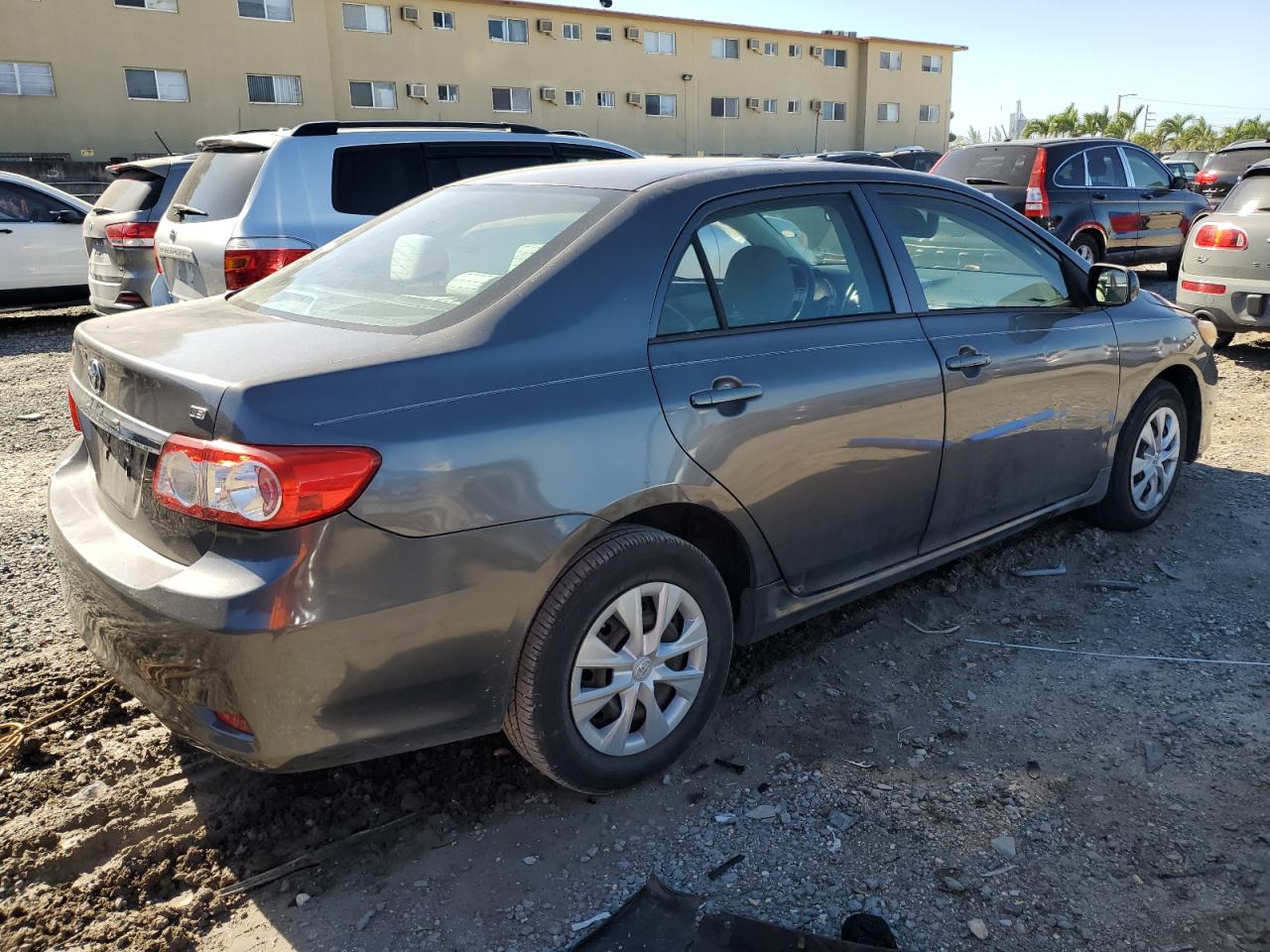 Изображение 3 2013 TOYOTA COROLLA BASE 2013 с VIN 5YFBU4EE9DP078331