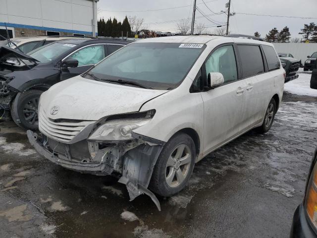 Obraz 1 z 2017 TOYOTA SIENNA LE 2017 z VIN 5TDKZ3DC5HS776539