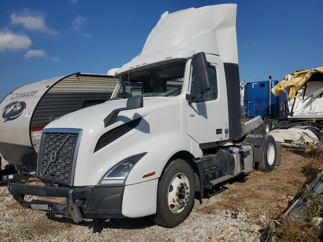 Image 2 of 2019 VOLVO VN VNL 2019 with VIN 4V4N19DG6KB240128