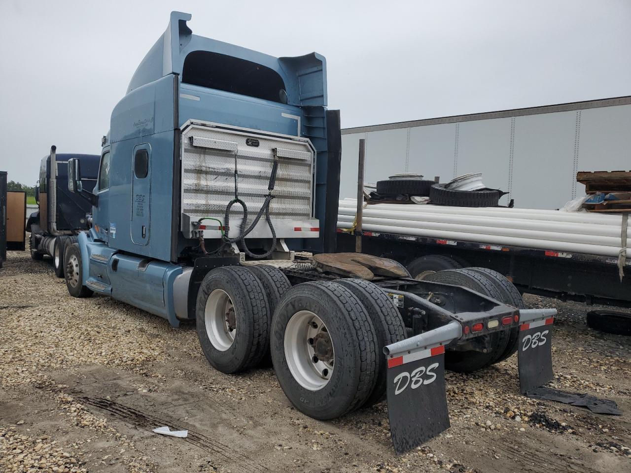 Image 3 of 2016 PETERBILT 579  2016 with VIN 1XPBD49X5GD281167