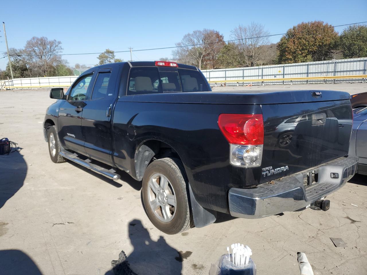 Изображение 2 2007 TOYOTA TUNDRA DOUBLE CAB SR5 2007 с VIN 5TFRT54127X002347