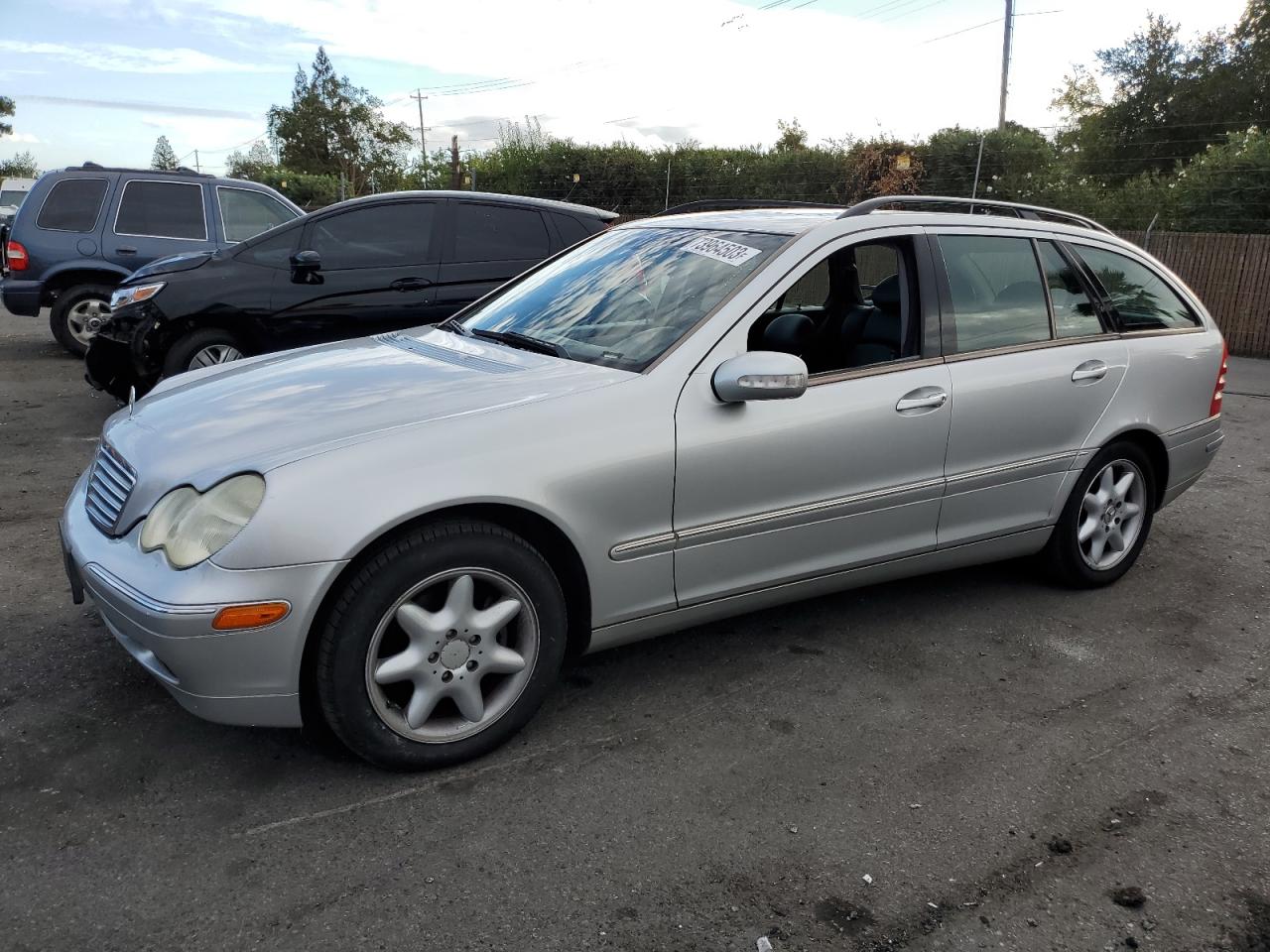 Obraz 1 z 2004 MERCEDES-BENZ C 240 SPORTWAGON 2004 z VIN WDBRH61J64F451168
