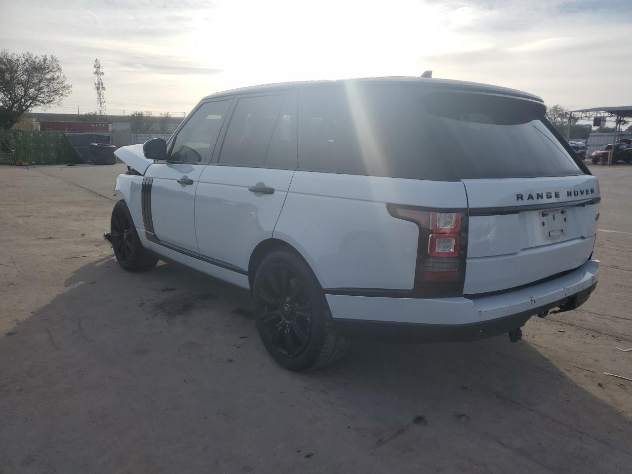 Image 2 of 2016 LAND ROVER RANGE ROVER HSE 2016 with VIN SALGS2KF3GA264090