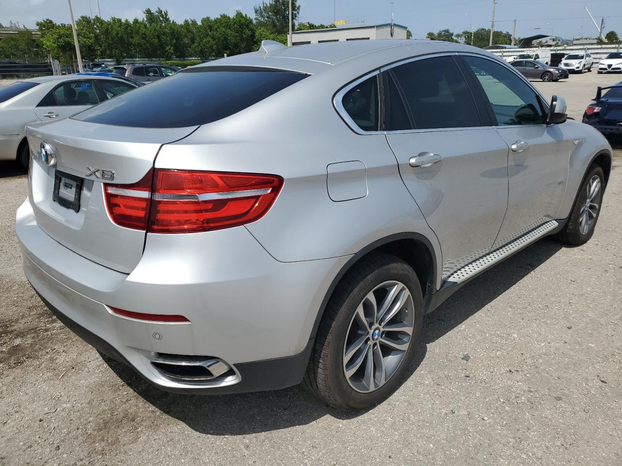 Obraz 3 z Bmw X6 Xdrive50I 2014 z VIN 5UXFG8C52EL592968