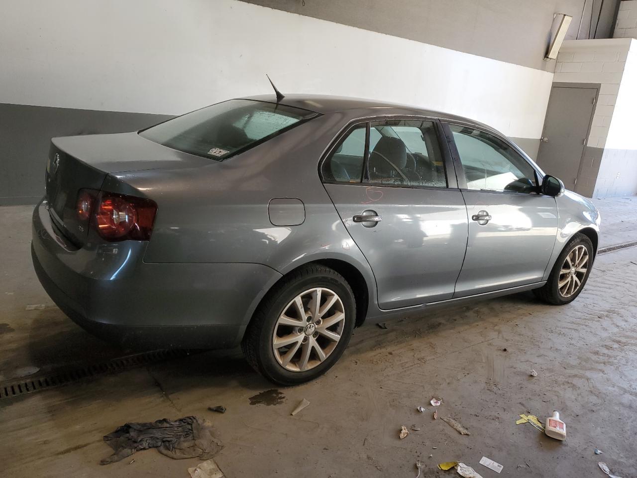 Image 3 of 2010 VOLKSWAGEN JETTA LIMITED 2010 with VIN 3VWAX7AJ8AM161272