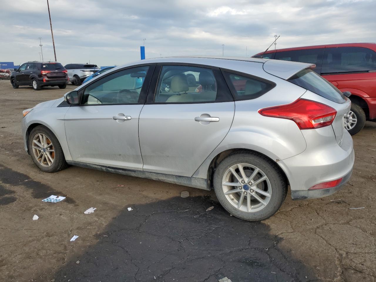 Изображение 2 2015 FORD FOCUS SE 2015 с VIN 1FADP3K26FL313144