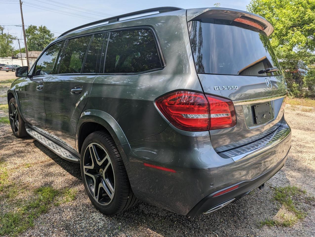 Obraz 3 z 2018 MERCEDES-BENZ GLS 550 4MATIC 2018 z VIN 4JGDF7DE1JB036070