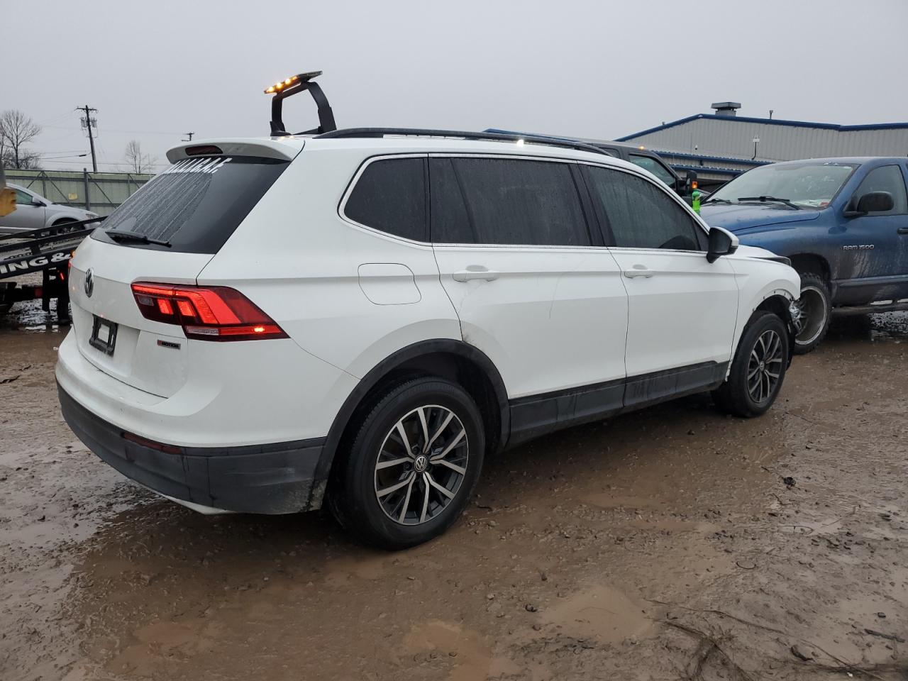 Image 3 of 2019 VOLKSWAGEN TIGUAN SE 2019 with VIN 3VV2B7AX2KM064968
