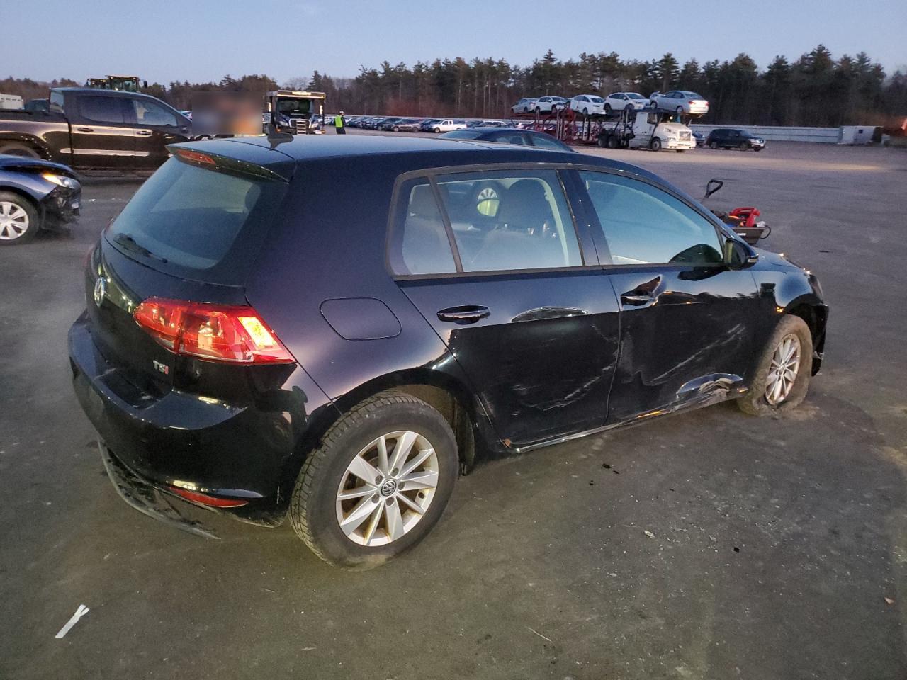 Obraz 3 z 2016 VOLKSWAGEN GOLF S/SE 2016 z VIN 3VW217AU3GM051299
