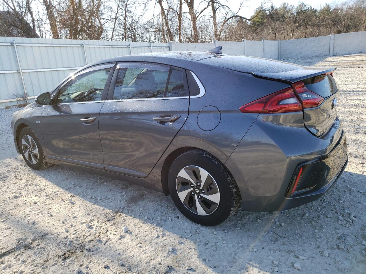 Изображение 2 2017 HYUNDAI IONIQ SEL 2017 с VIN KMHC75LC3HU045218